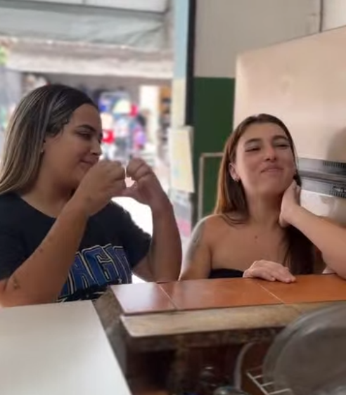 N2129014_Elas queriam tirar proveito da boa vontade da lojista, e mentiram desse forma_part2