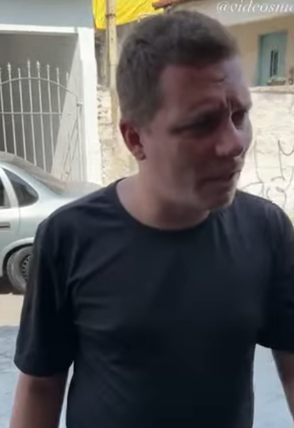 N2129019_Há pessoas que sem falar nada, já diz tudo_part2.