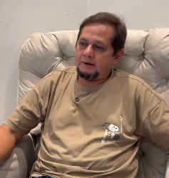 N2520006_Filha ficou furiosa com o pai por ele se dar bem com o seu ex_part2