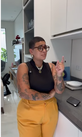 N2525017_Essa mulher era gentil com seus vizinhos mas eles acreditavam que era por interesse e isso aconteceu_part2